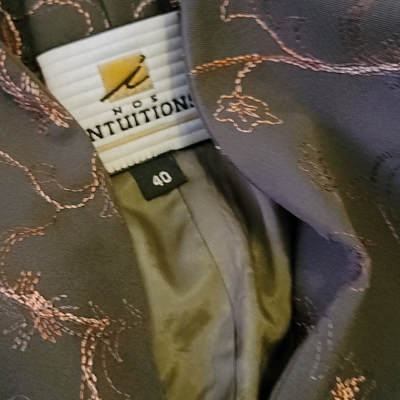 Intuitions  Jaguar Green Pants suite - Picture 2 of 8